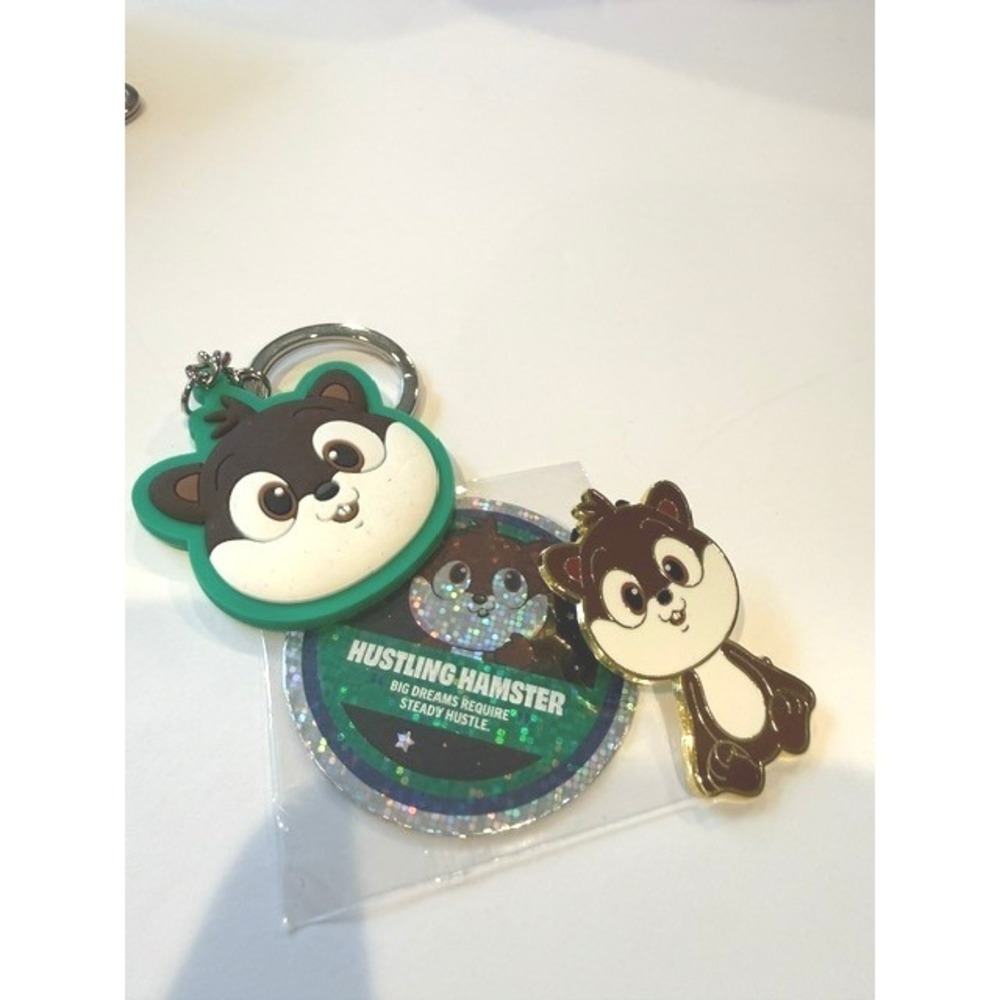 VeeFriends Hustling Hamster Bundle Keychain Enamel New Year You Pin Limited 499